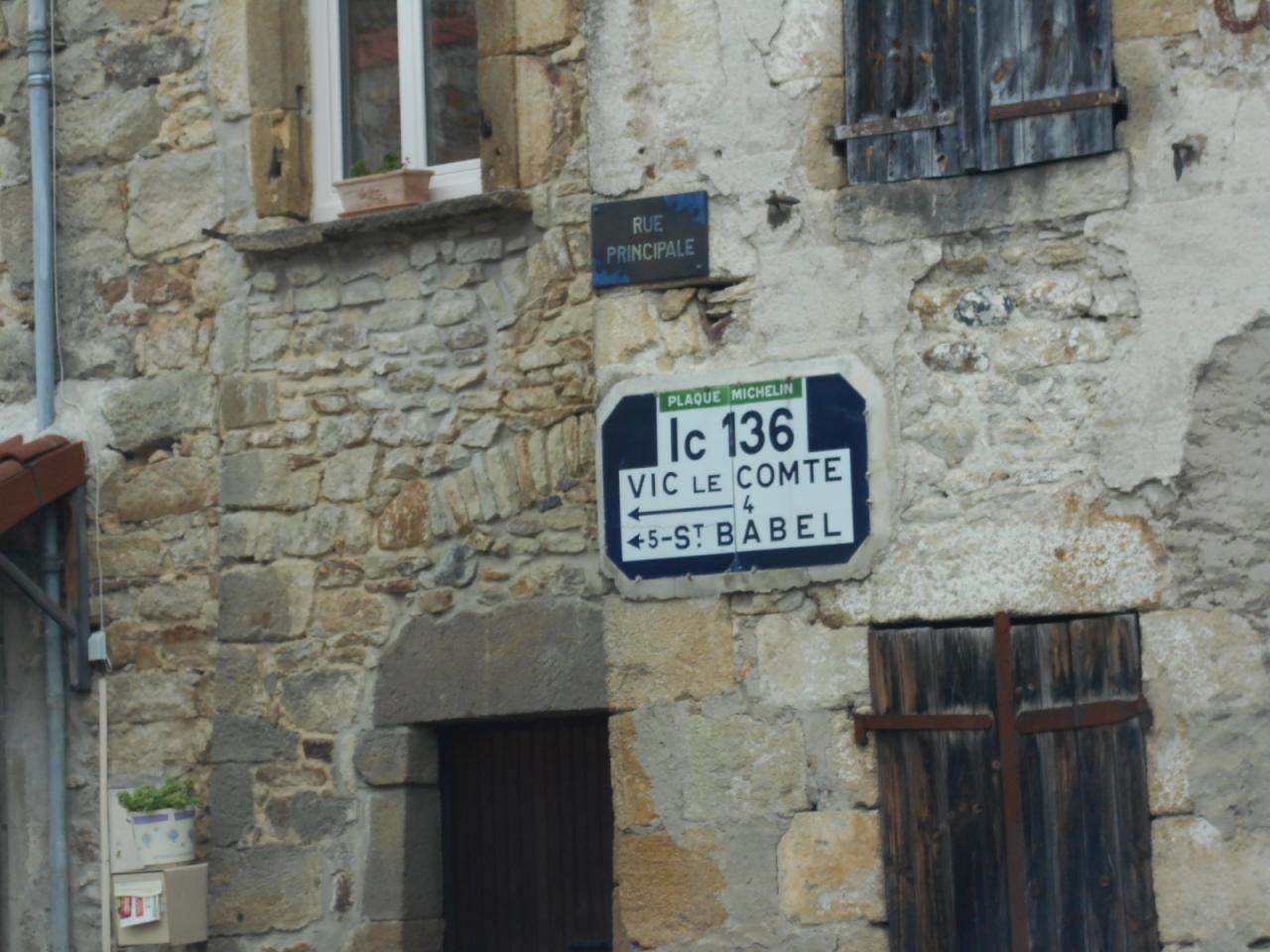 63270 Yronde