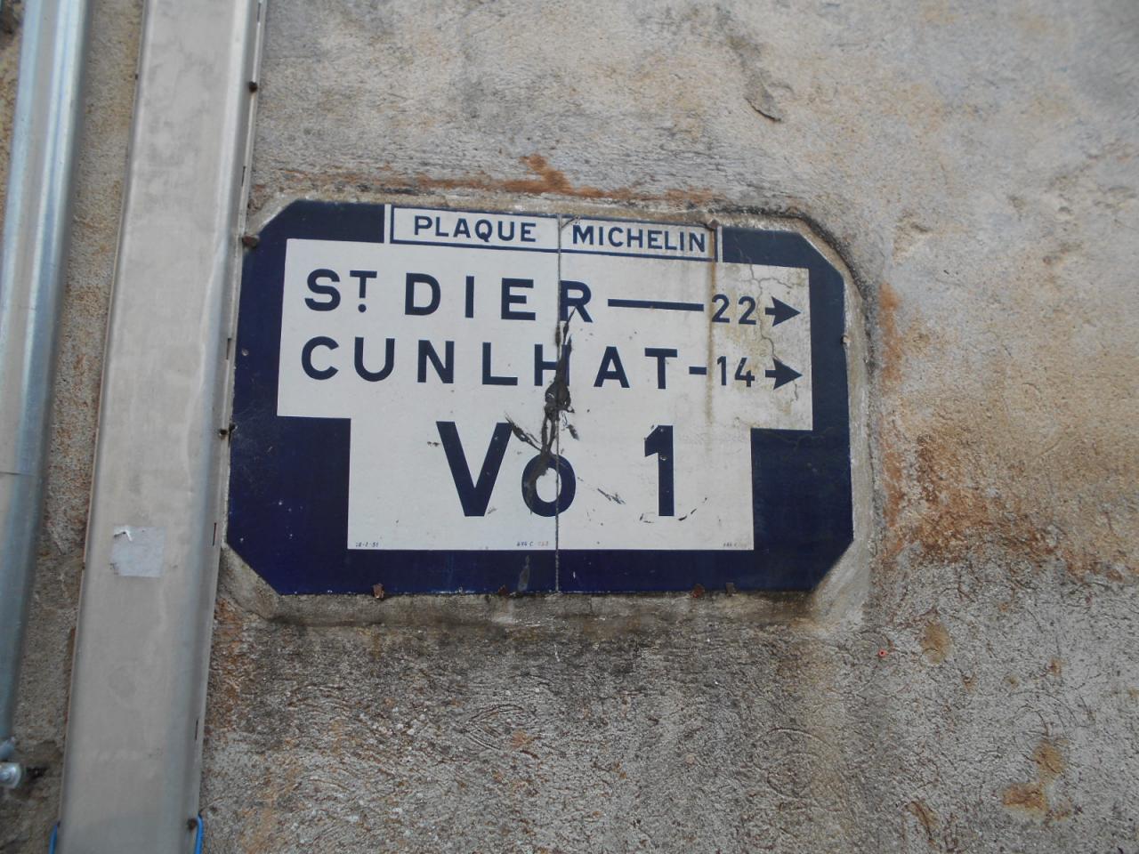63890 Saint Amand Roche Savine (3)