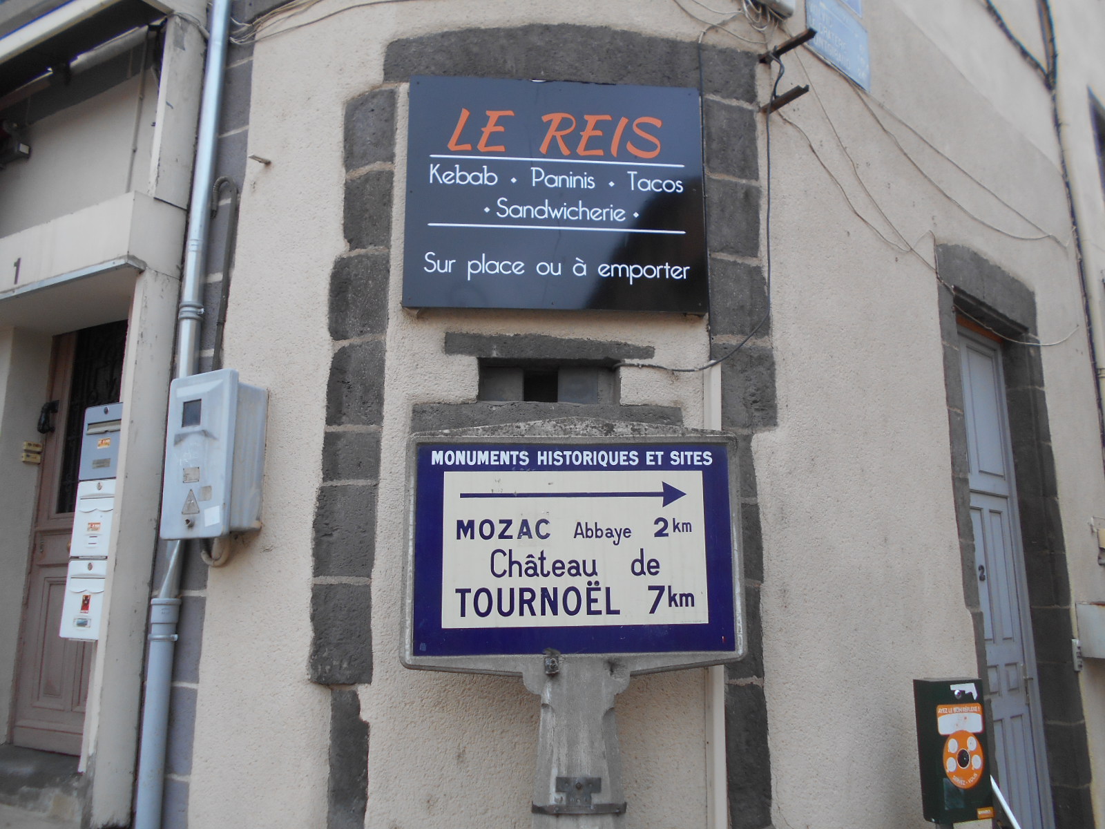 63200 Riom (2)