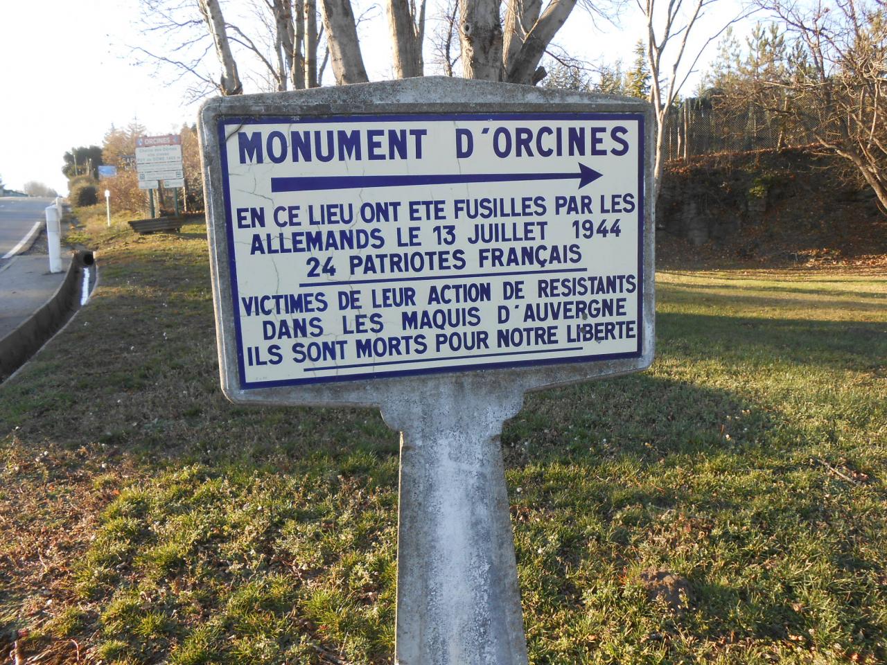 63970 Orcines Monument des Fusillés,  (1)